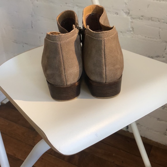 Lucky Brand Ferolia Beige Suede Booties Size 10/European 42 - Picture 3 of 13